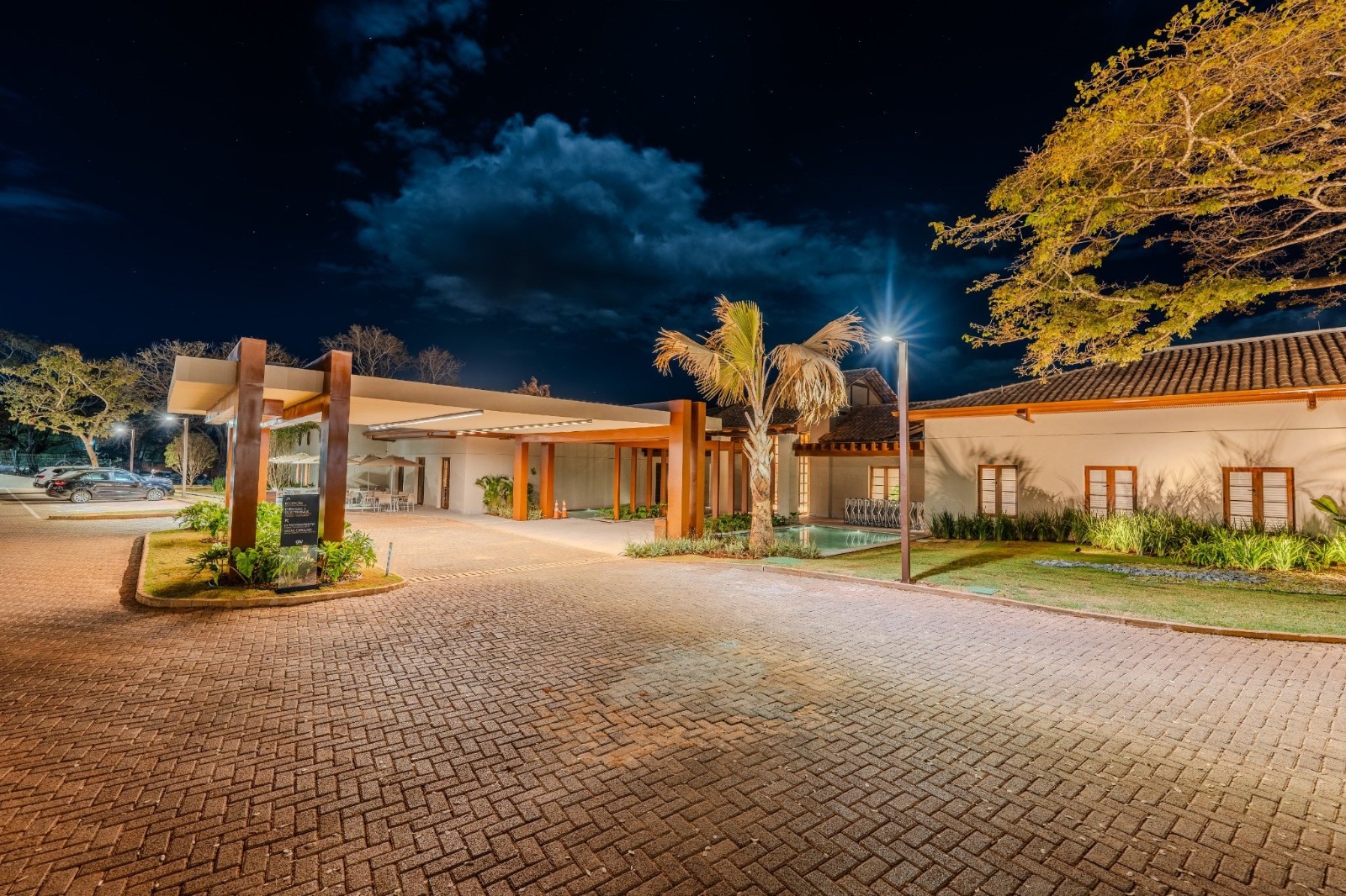 Foto PYRENEUS RESIDENCE